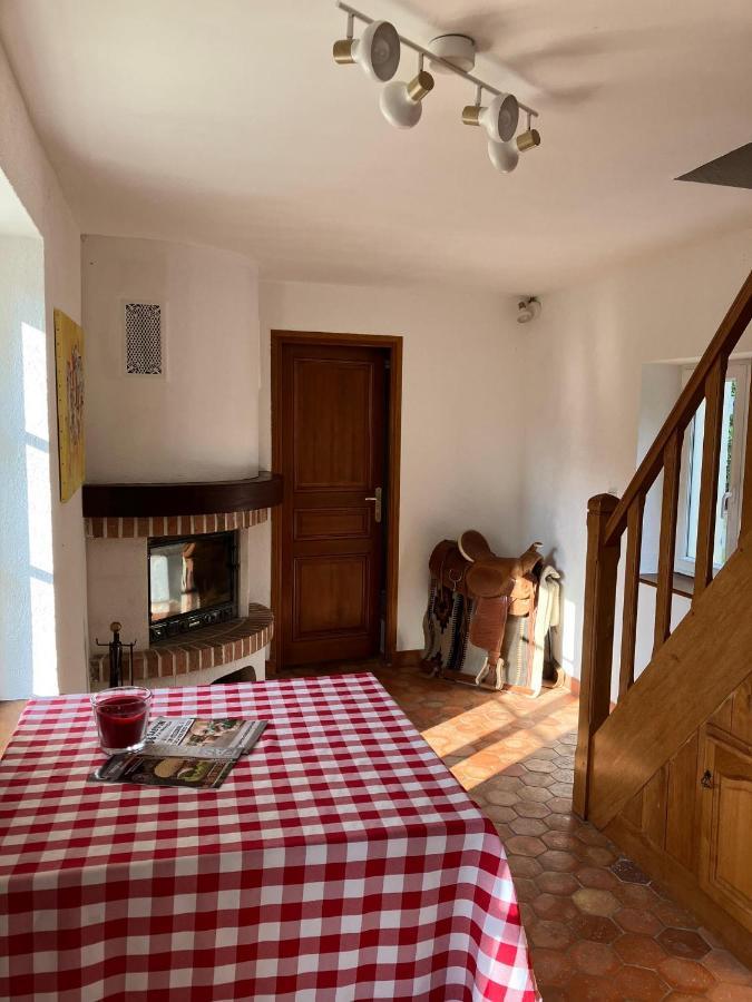 La Petite Maison De La Vallee Bazainville 外观 照片